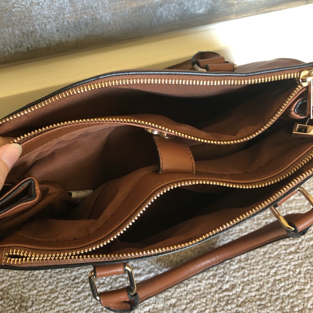 Christian Siriano Camel Purse - Picture 3 of 8